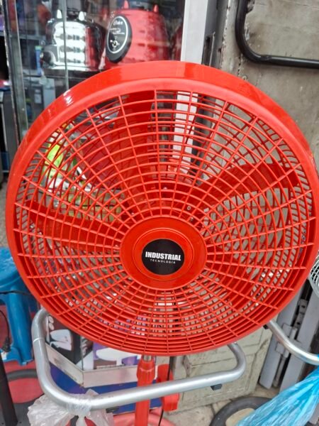 VENTILADOR DE COLOR ROJO PLASTICO